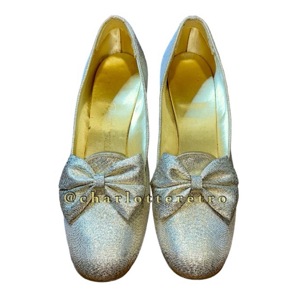 60s vtg Gold Shimmery Shoes w Bow | Block Heel - Picture 1 of 10